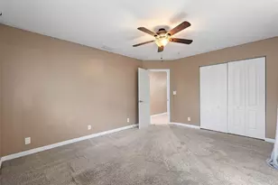 5080 Oaklawn Ln, Saint Petersburg, FL 33708 - Photo 12