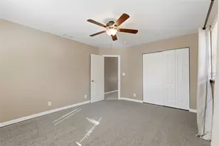 5080 Oaklawn Ln, Saint Petersburg, FL 33708 - Photo 12