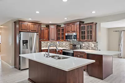 5080 Oaklawn Lane, Saint Petersburg, FL 33708 - Photo 8