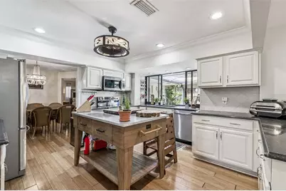 2901 67th Avenue S, Saint Petersburg, FL 33712 - Photo 18