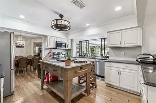 2901 67th Ave S, Saint Petersburg, FL 33712 - Photo 18
