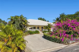 2901 67th Ave S, Saint Petersburg, FL 33712 - Photo 2