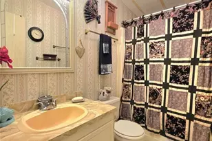 5705 Mandan St, Zephyrhills, FL 33542 - Photo 36