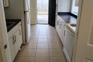 2219 21st Ave S, Saint Petersburg, FL 33712 - Photo 4