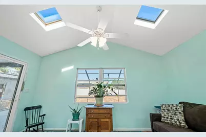 9061 Byron Street, Spring Hill, FL 34606 - Photo 14