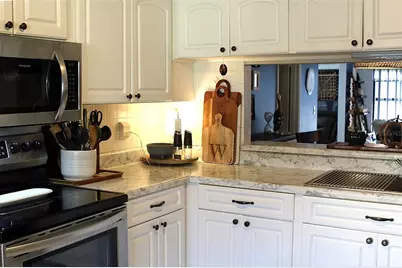 8804 40th Lane N, Pinellas Park, FL 33782 - Photo 10