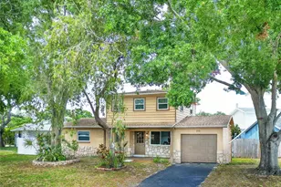 771 Murphy Ave N, Saint Petersburg, FL 33703 - Photo 2