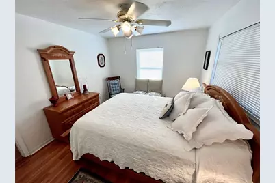 7598 14th Street N, Saint Petersburg, FL 33702 - Photo 14