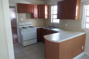 1182 8th St N, Saint Petersburg, FL 33701 - Photo 16