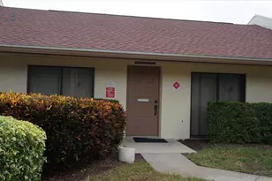 7530 Sunshine Skyway Ln S, Saint Petersburg, FL 33711 - Photo 1