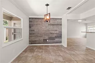 7021 Blossom Ave, Tampa, FL 33614 - Photo 22