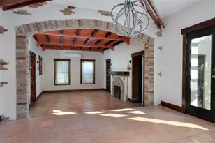 2227 29th St S, Saint Petersburg, FL 33712 - Photo 6