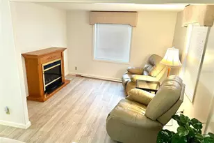 2000 E Bay Dr, Largo, FL 33771 - Photo 6