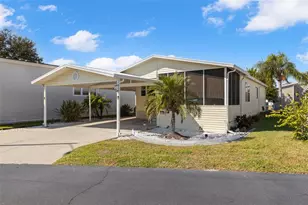 7048 Mt Essex Dr NE, Saint Petersburg, FL 33702 - Photo 2