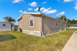 624 Mt Piney Ave NE, Saint Petersburg, FL 33702 - Photo 24