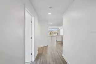 125 Island Way, Clearwater Beach, FL 33767 - Photo 2