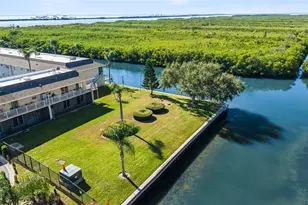 8815 Bay Pointe Dr, Tampa, FL 33615 - Photo 38
