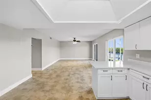 8815 Bay Pointe Dr, Tampa, FL 33615 - Photo 10