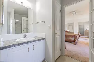 37416 Neukom Ave, Zephyrhills, FL 33541 - Photo 14