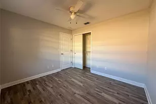 5839 12th St, Zephyrhills, FL 33542 - Photo 10