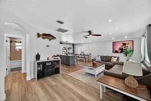 513 Dolphin Ave SE, Saint Petersburg, FL 33705 - Photo 6