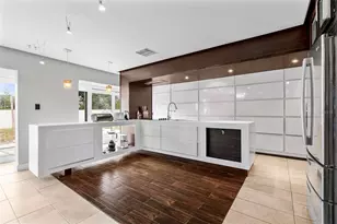 2406 Meadowbrook Dr, Lutz, FL 33558 - Photo 14