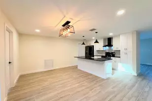 4700 Chancellor St NE, Saint Petersburg, FL 33703 - Photo 6