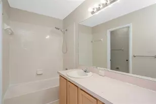 637 Kensington Lake Cir, Brandon, FL 33511 - Photo 24