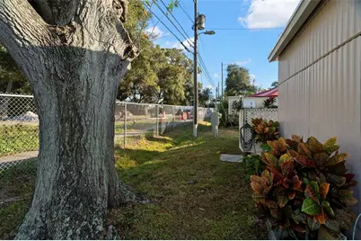 980 7th Street NW #53, Largo, FL 33770 - Photo 6