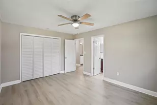 204 E Shell Point Rd, Ruskin, FL 33570 - Photo 22