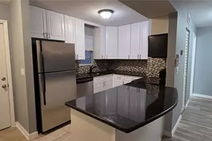 11913 Congressional Dr, Tampa, FL 33626 - Photo 2