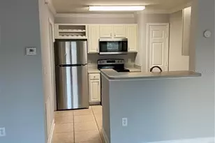 18444 Bridle Club Dr, Tampa, FL 33647 - Photo 6