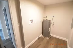 825 Lincoln Ave, Tarpon Springs, FL 34689 - Photo 10