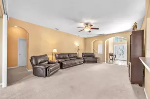 608 Washita Stone Dr, Ruskin, FL 33570 - Photo 4