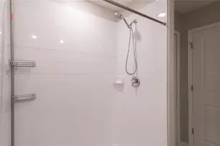 9739 Lemon Drop Loop, Sun City Center, FL 33573 - Photo 24