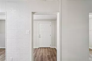 7025 Ponderosa Dr, Tampa, FL 33637 - Photo 2