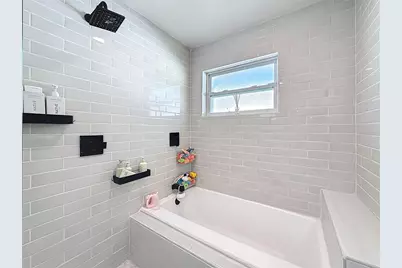 9585 Portside Drive, Seminole, FL 33776 - Photo 46