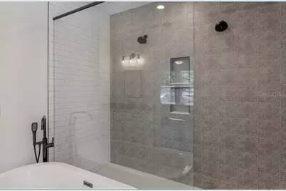 5813 N 18th Street, Tampa, FL 33610 - Photo 26