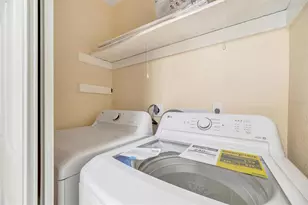 11412 8th St N, Saint Petersburg, FL 33716 - Photo 16