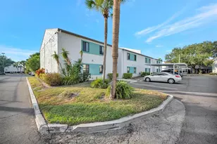 11412 8th St N, Saint Petersburg, FL 33716 - Photo 2