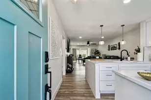 9032 Mission Oaks Blvd, Seminole, FL 33776 - Photo 6