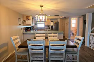 255 Capri Cir N, Treasure Island, FL 33706 - Photo 10