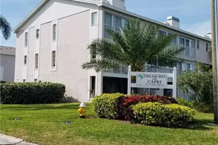 255 Capri Cir N, Treasure Island, FL 33706 - Photo 1