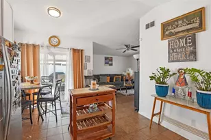 9126 Baymeadow Ct, Tampa, FL 33615 - Photo 6