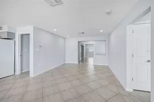 857 180th Ave E, Redington Shores, FL 33708 - Photo 4