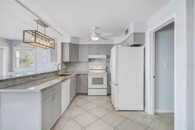 857 180th Avenue E, Redington Shores, FL 33708 - Photo 20
