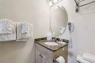 12000 Gulf Blvd, Saint Petersburg, FL 33706 - Photo 30