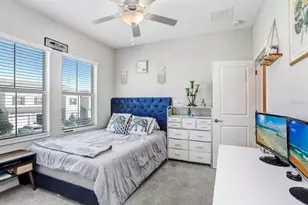 31886 Blue Passing Loop, Wesley Chapel, FL 33545 - Photo 14