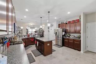 6611 Paden Wheel St, Zephyrhills, FL 33541 - Photo 12