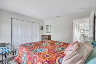 4875 Coquina Key Dr SE, Saint Petersburg, FL 33705 - Photo 18